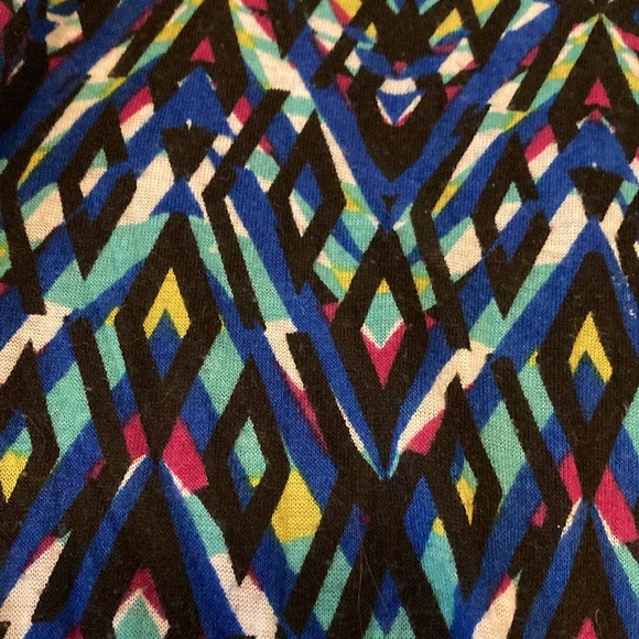 Colorful Blue Top - Picture 2 of 6